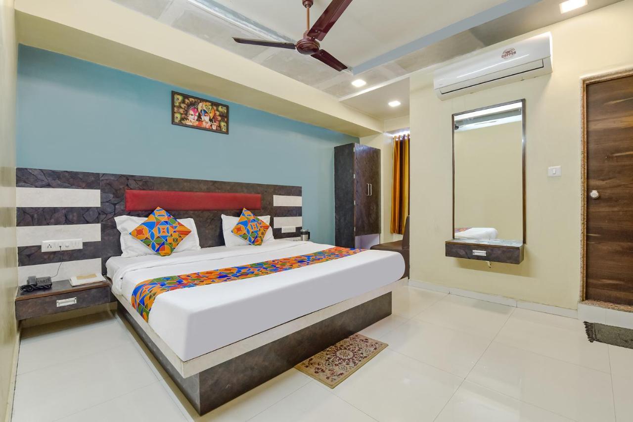 โอโย 9805 โฮเทล อพอลโล Hotel Naroda ภายนอก รูปภาพ