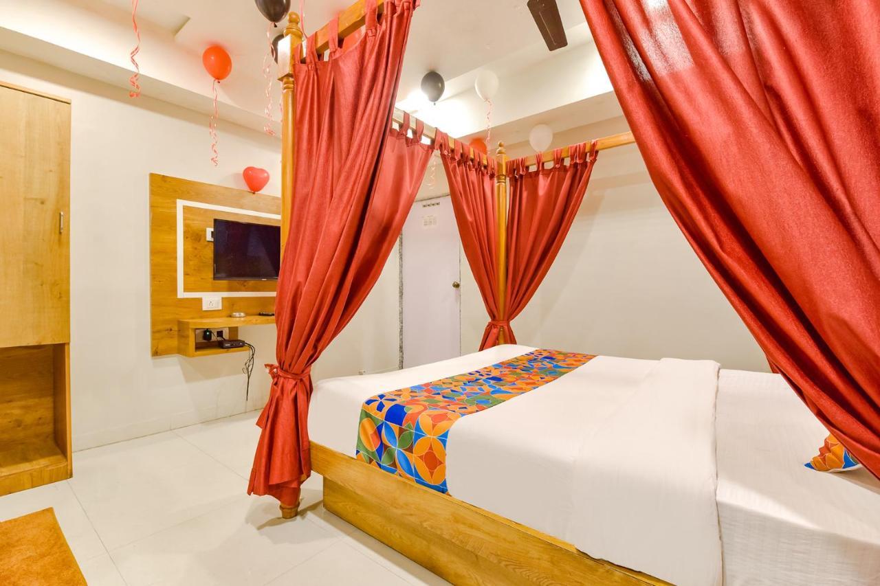 โอโย 9805 โฮเทล อพอลโล Hotel Naroda ภายนอก รูปภาพ
